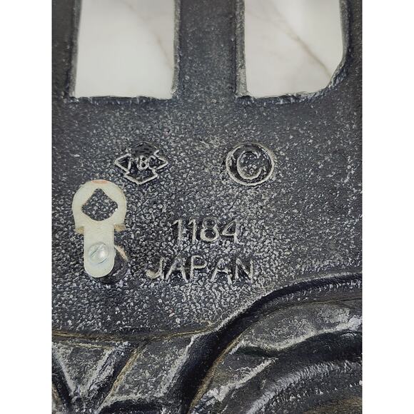 Car Design Wall Decor Plaque Cast Aluminum 14" Made in Japan x2 Vintage - Picture 8 of 16